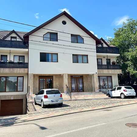 Studio Poienii - A Cozy Stay 5 Min Away From The Center Bistriţa Exterior foto