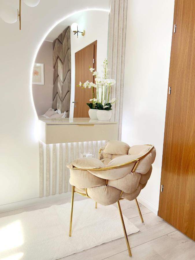 Studio Poienii - A Cozy Stay 5 Min Away From The Center Bistriţa Exterior foto