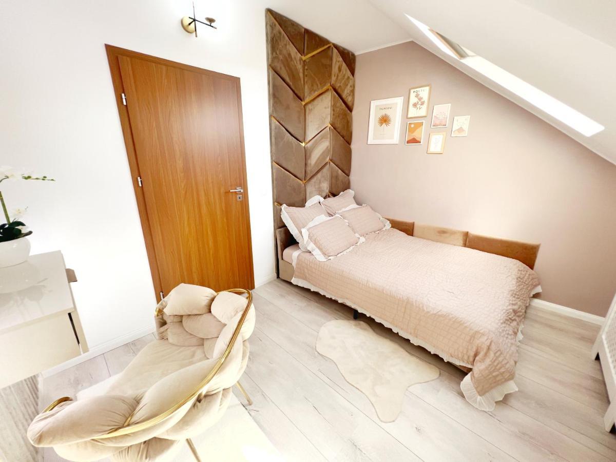Studio Poienii - A Cozy Stay 5 Min Away From The Center Bistriţa Exterior foto